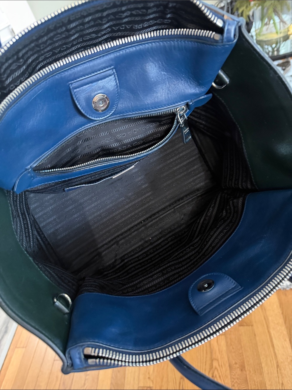 Prada NAVY CITY TWIN ZIPPER Blue and Black Leather - Picture 13 of 16